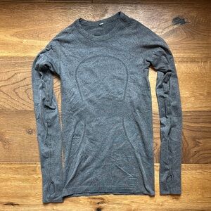 Lululemon long sleeve dark gray run shirt